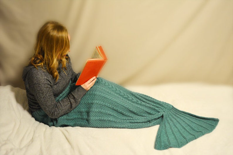The Best Mermaid Blanket Patterns for Knitters - Seriously Scaled-Up Cuteness! 🧜‍♀️