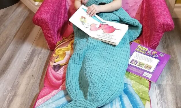 Finally … A Mermaid Blanket For Knitters! So Clever & Cute, Makes A Perfect Gift!