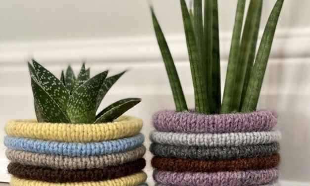 Christmas In July … Knit Up A Bunch Of These Addictive Roly Poly Pots For Everyone On Your List … The Perfect Stashbuster