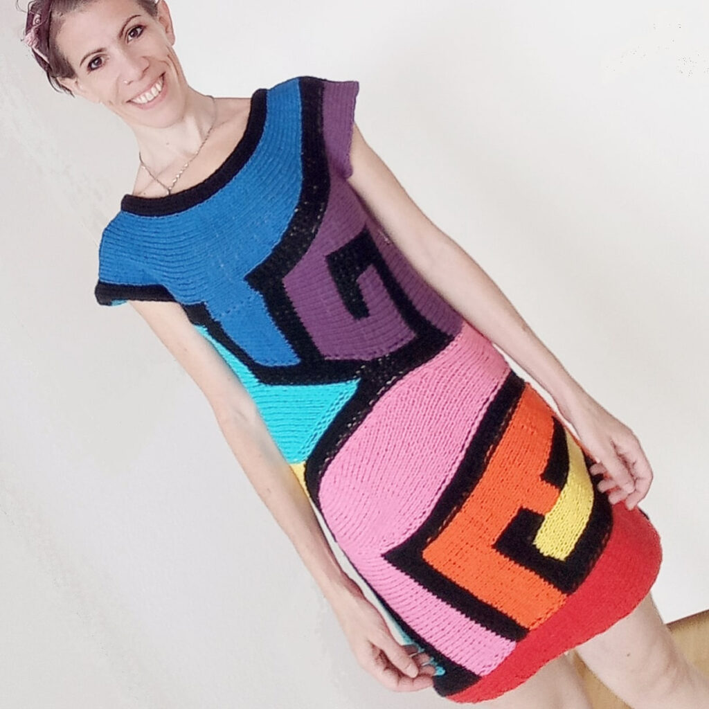 Knit 'A Maze In Dress' ... Funky Free Pattern Designed By Veronica Mas