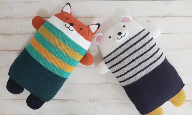 Must-Knits! These Totally Adorable Bear & Fox Pillows Are Only For The Most Knitworthy Among Us …
