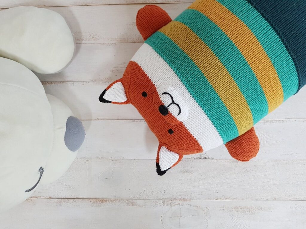 Must-Knits! These Totally Adorable Bear & Fox Pillows Are Only For The Most Knitworthy Among Us ...