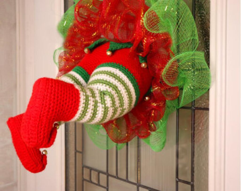 Christmas In July ... Crochet An 'Elf Stuck in My Wreath' For Silly Holiday Fun!