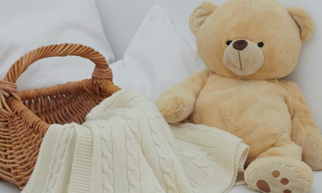 Fun Ways To Entertain Your Children With Knitted Blankets