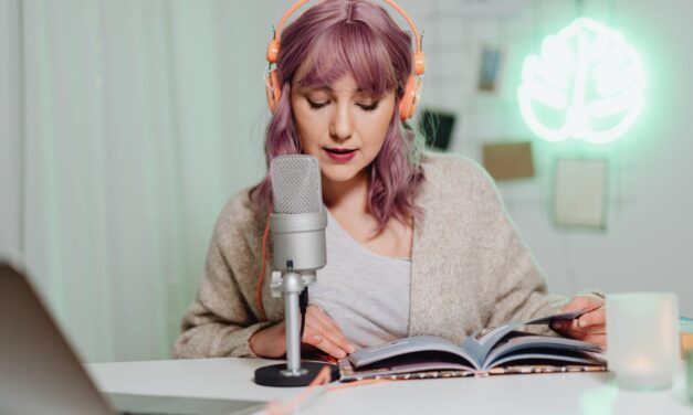 Share Your Creativity With Followers and Get Paid by Running A YouTube Blog