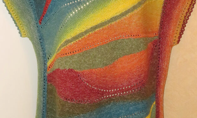 Fans of StrickRausch (Swing Knitting) Will Love This ‘Alexandra’ Sweater Designed By Ruth Kindla