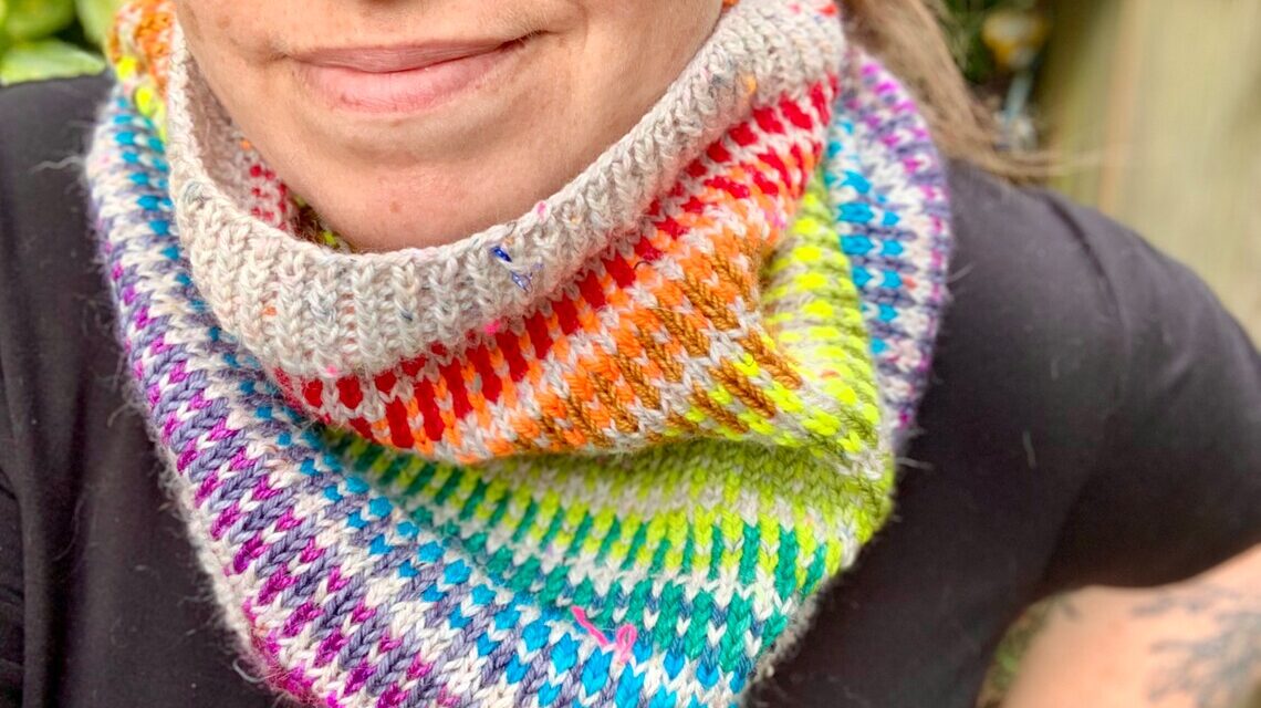 Dedicated To Indie Dyers, This ‘All Together Now Cowl’ Is Pure Pattern Perfection