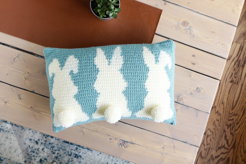crochet pillows designed by Rachel of Cozy Nooks Designs #crochet