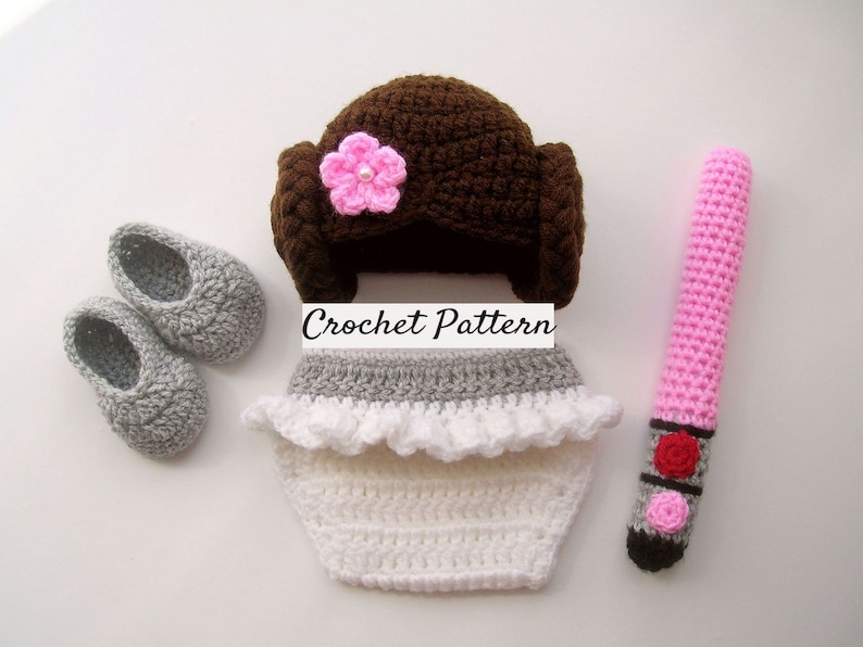 Crochet a Princess Leia Cosplay Outfit For Your Favorite Little Star Wars Fan!