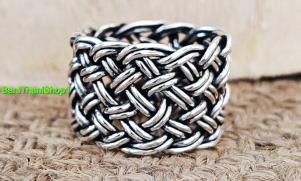 No Time To Make A Gift? Knitters On Your List Will Adore These Unique Jewelry Pieces