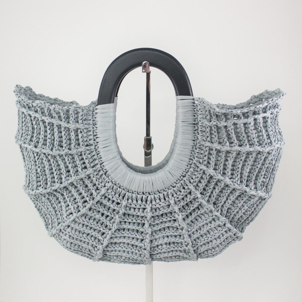 Wow! This Crochet Handbag Looks Like It Came Straight Off A Runway ... So Fresh!