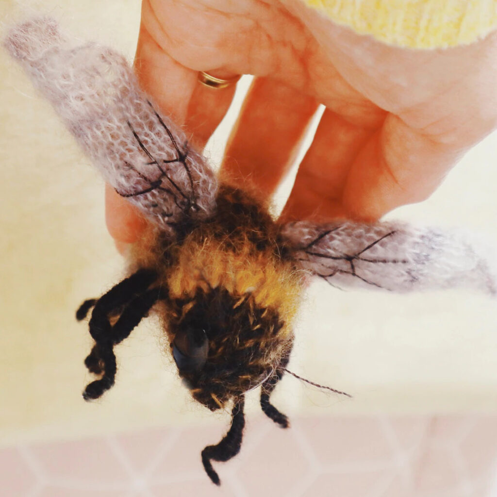 Knit A Beautiful Wee Bee Amigurumi Designed By Claire Garland ... It's Perfect!