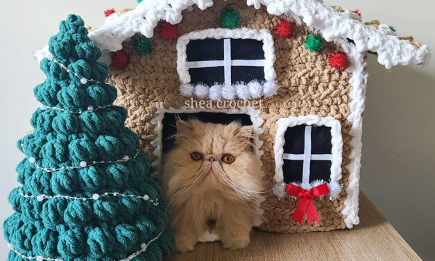 Crochet a Gingerbread Cat House For The Holiday Season!