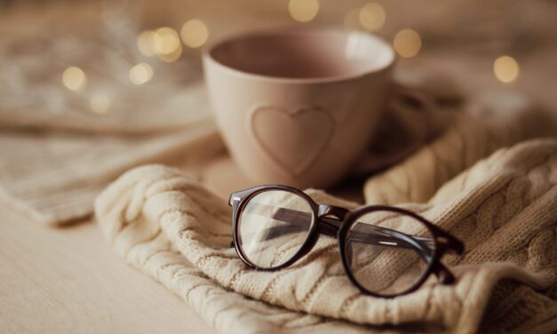 Knitting: Teaching to Students with Mood Disorders