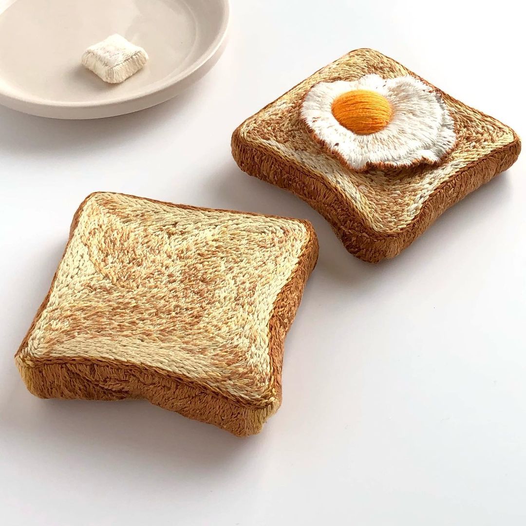 Start The New Year With A Little Eggs & Toast ... Embroidered By Aiiro Sorairo