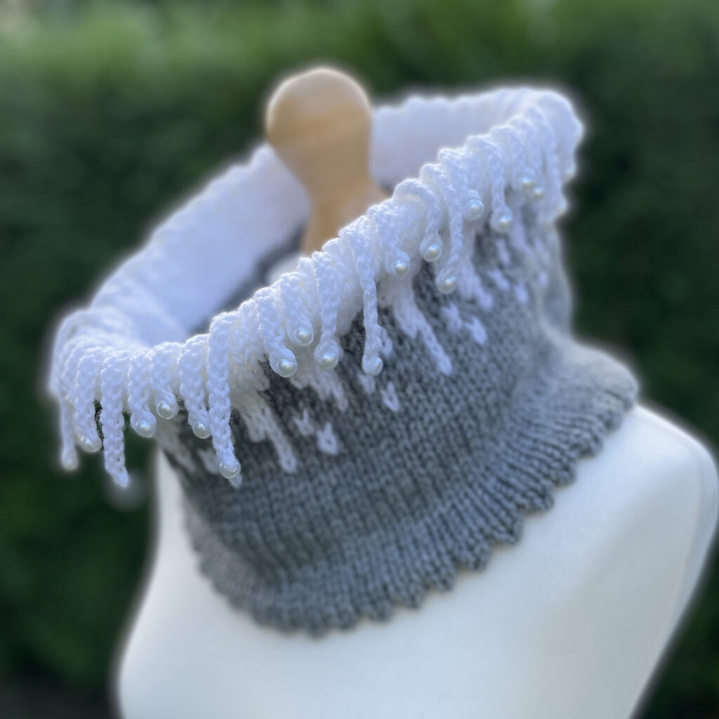 And Now For Something Different ... You've Never Knit A Cowl Like This!