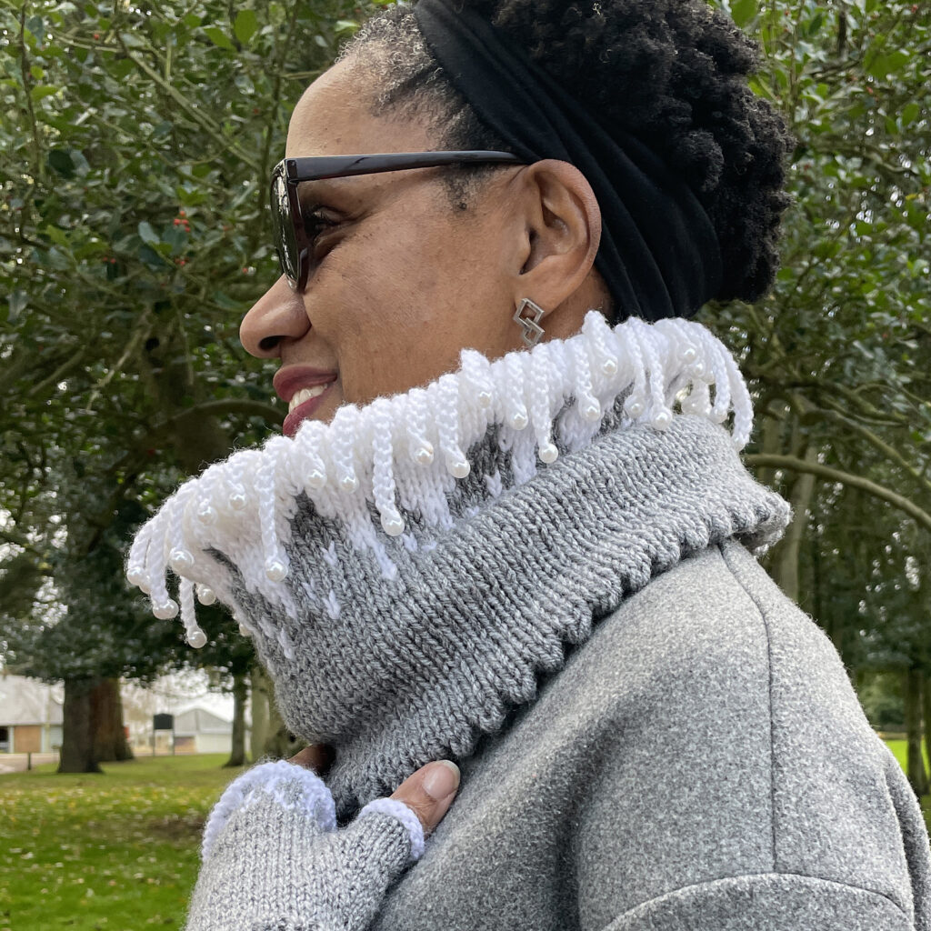 And Now For Something Different ... You've Never Knit A Cowl Like This!