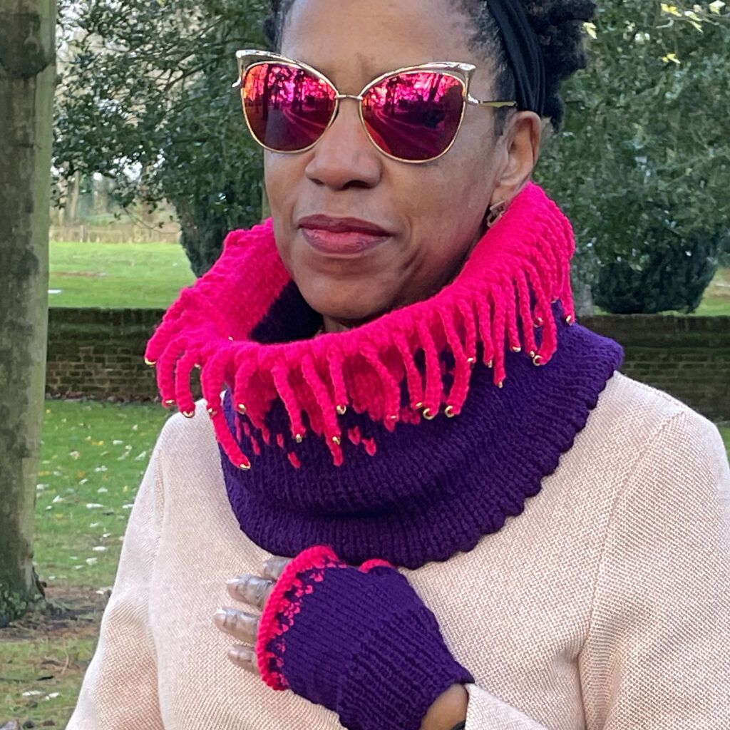 And Now For Something Different ... You've Never Knit A Cowl Like This!