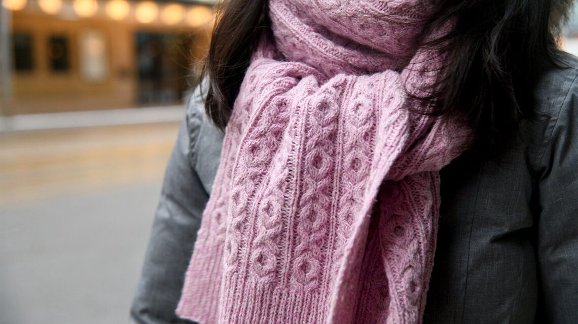 This XOXO Scarf Is Perfectly Knittable and Makes a Great Galentine’s Day Gift!