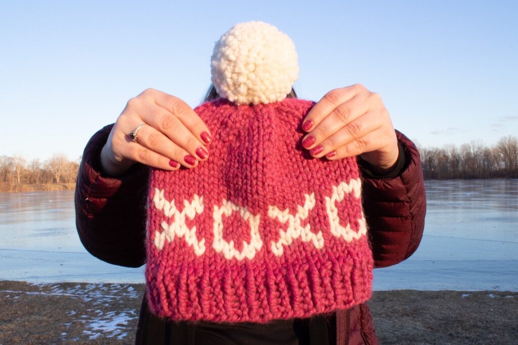 Knit a Hugs + Kisses Hat For Galentine's Day!