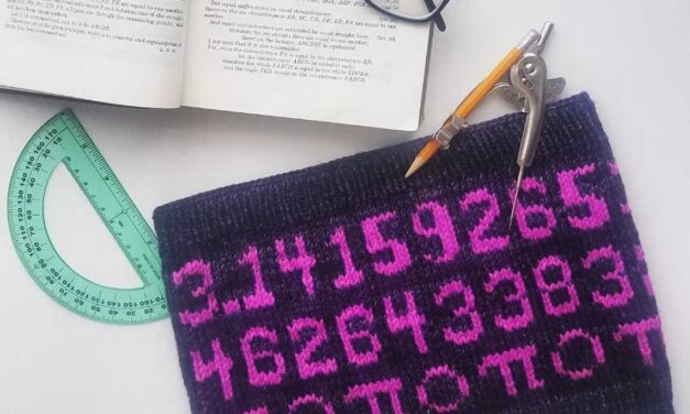 It’s The Right Time to Knit a Pi Day Cowl