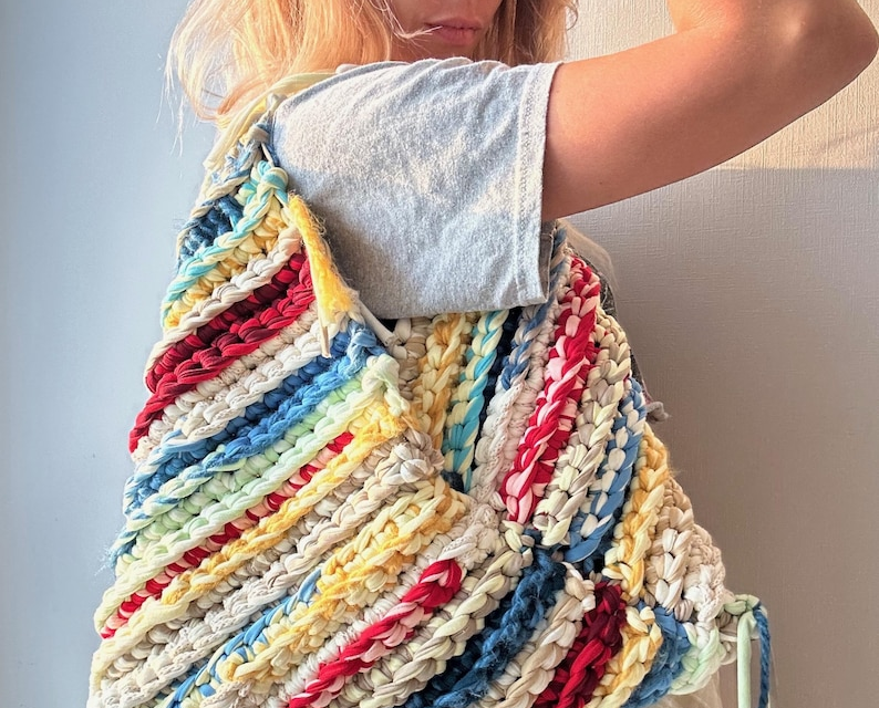 7 Gorgeous Oversized Knit & Crochet Tote Bag Patterns for Spring