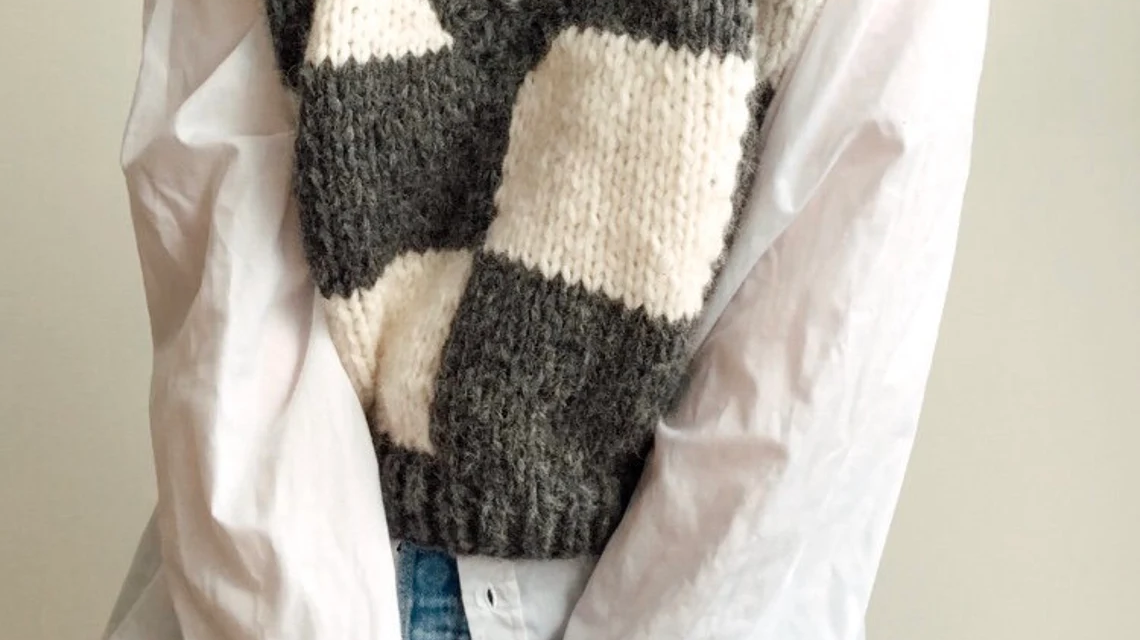 Patch Me If You Can! Knit This Colorful Vest By Jaime Creates, It’s Perfect For Spring & Looks So Comfy!