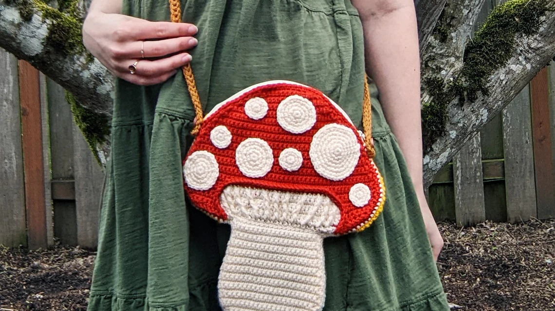 Crochet a Cute Crossbody Mushroom Bag … This Cartoony Toadstool Will Make You Smile!