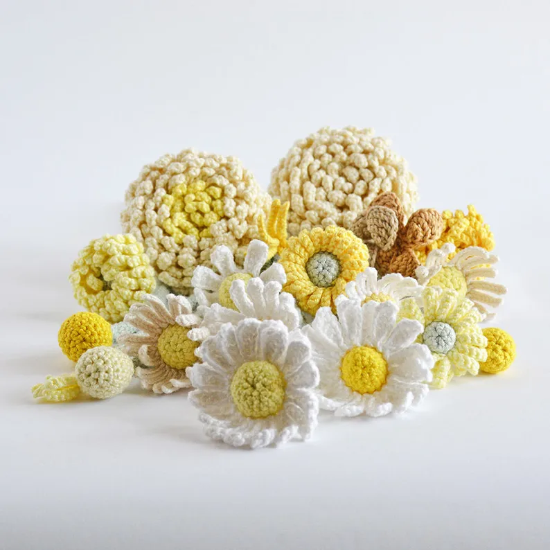 crochet patterns designed by Mo Malron of Crochet Objet