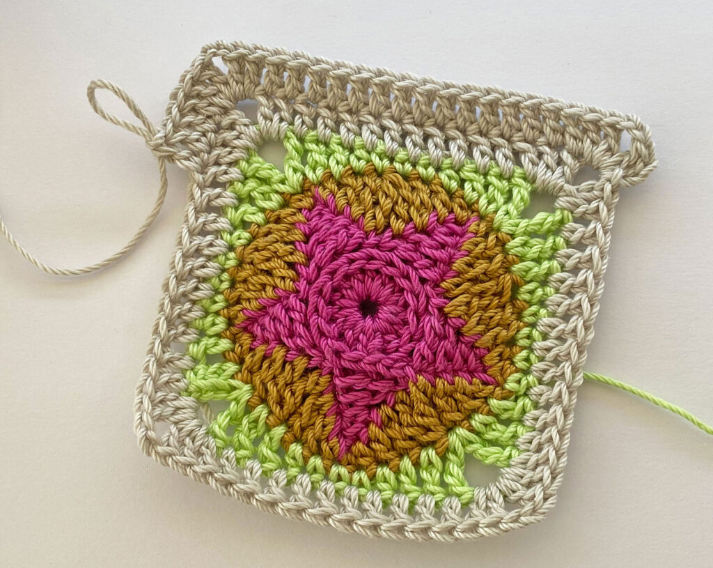 Crochet A Stunning StarFish Blanket With This Sweet Square Pattern 