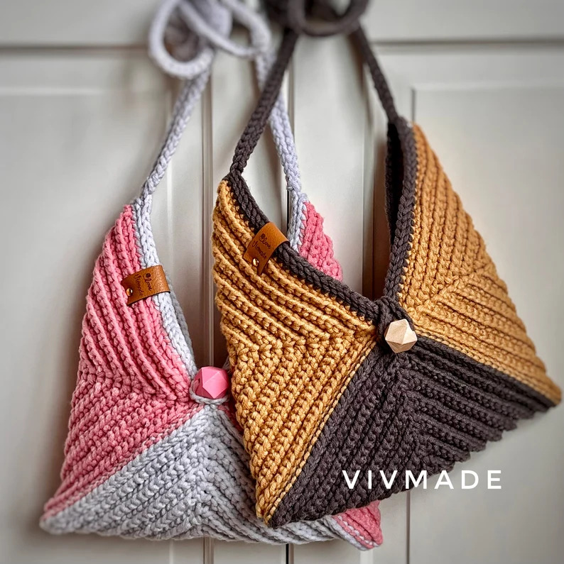 Crochet a Cute Crossbody Bag To Complement Any Outfit