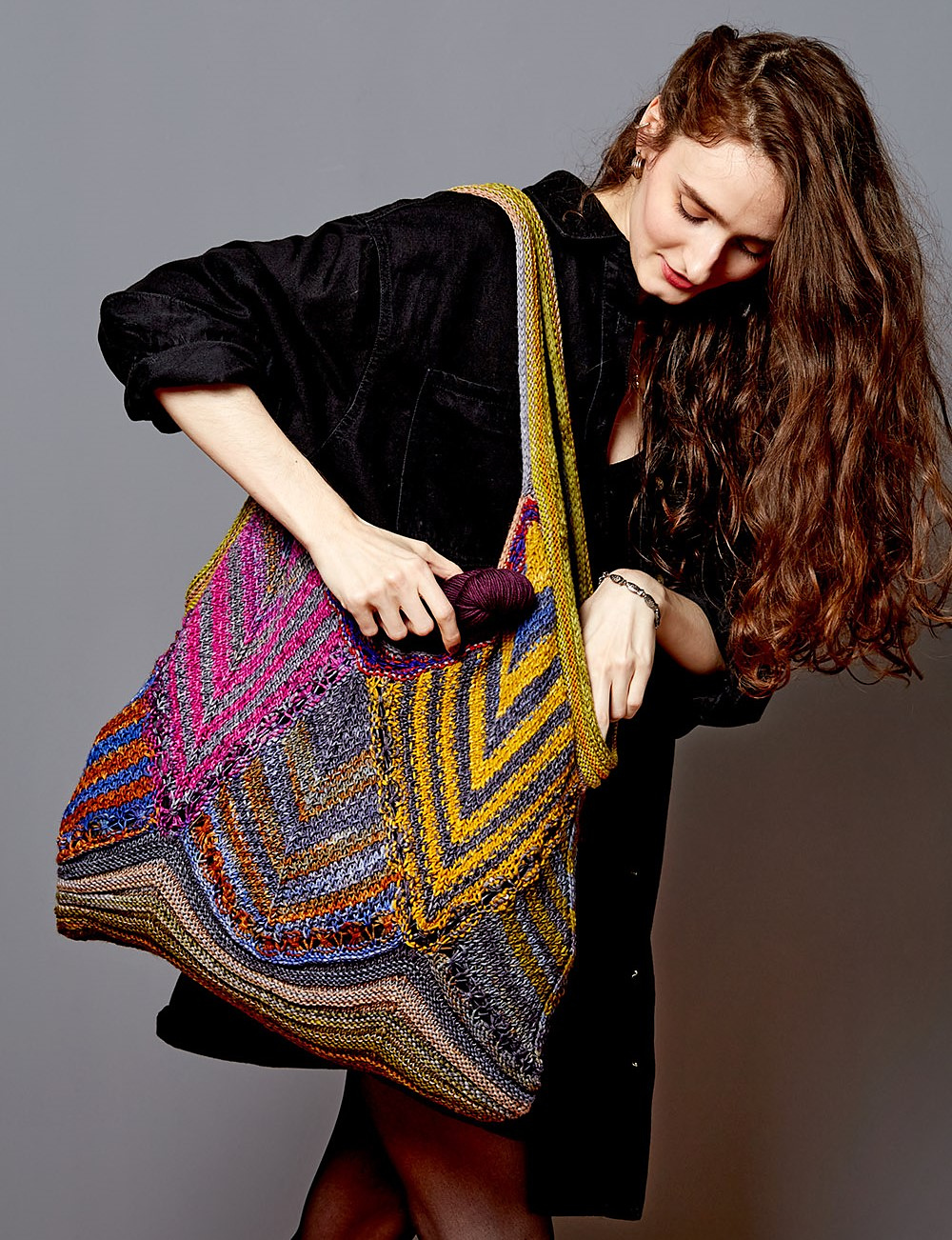 Knit a 'Scrapbuster Satchel' Designed by Catherine Salter Bayar