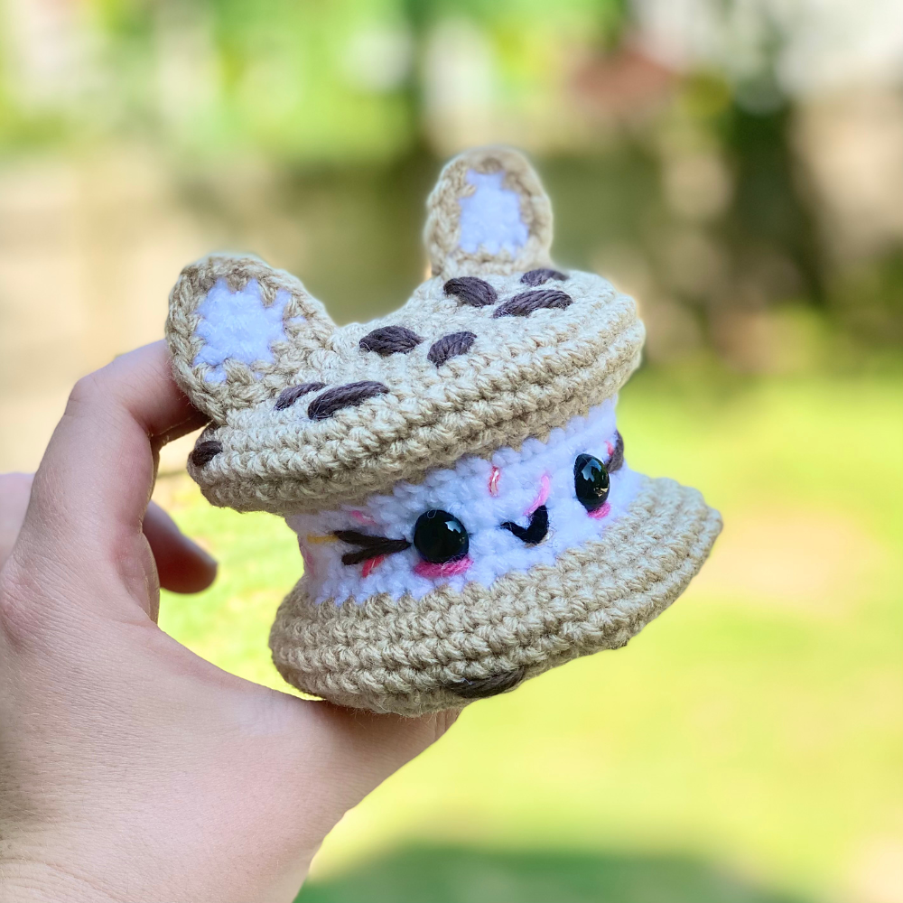 FREE Ice Cream Cookie Sandwich Cat Amigurumi Pattern Designed By Crafty Kitty Crochet