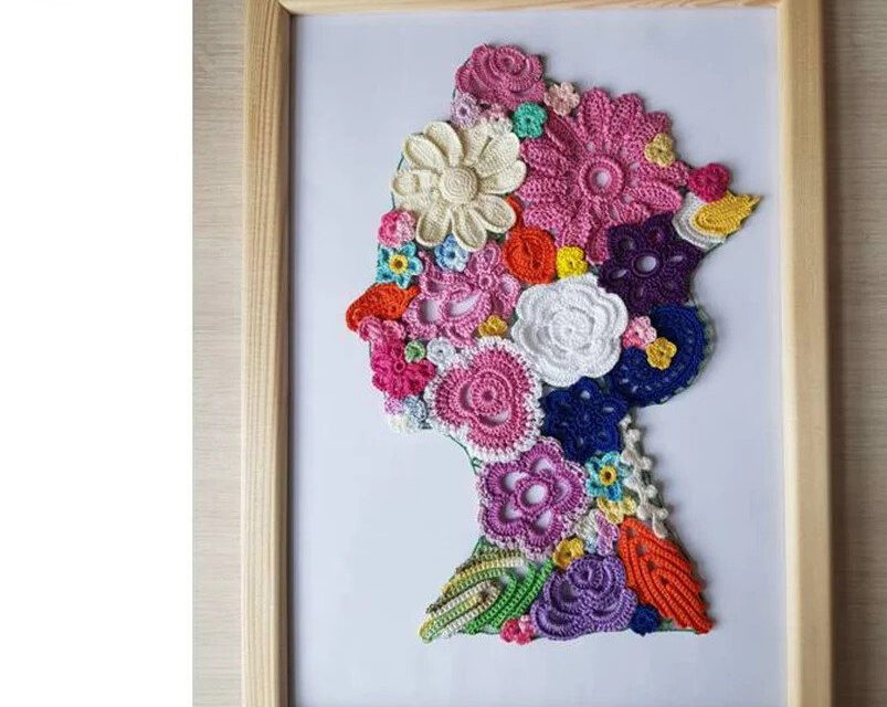 This Floral Irish Lace Portrait Of Queen Elizabeth Is Made With 17 Crochet Motif Patterns