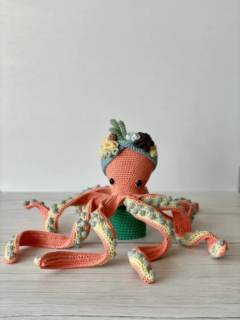 crochet patterns designed by designed by Lindsey of Off The Beaten Hook #crochet #amigurumi
