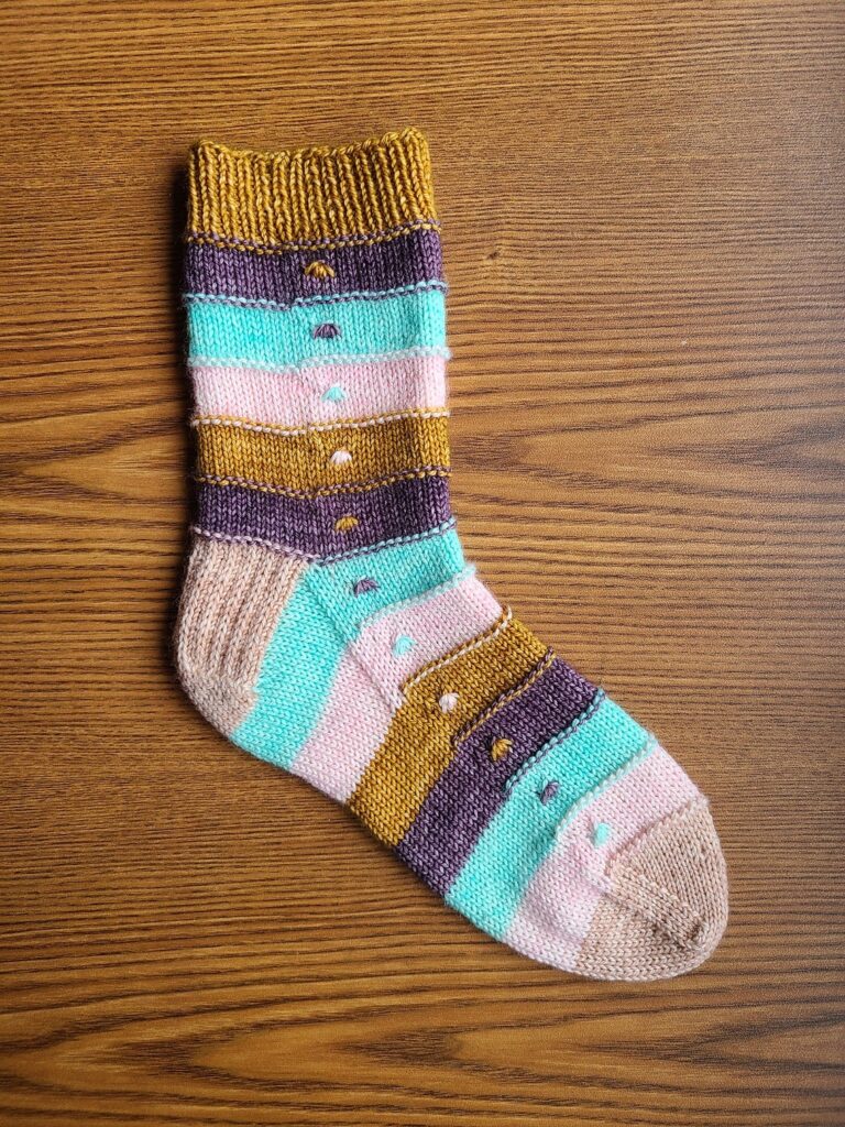 It's The Right Time To Knit a Pair of Little Shell Socks