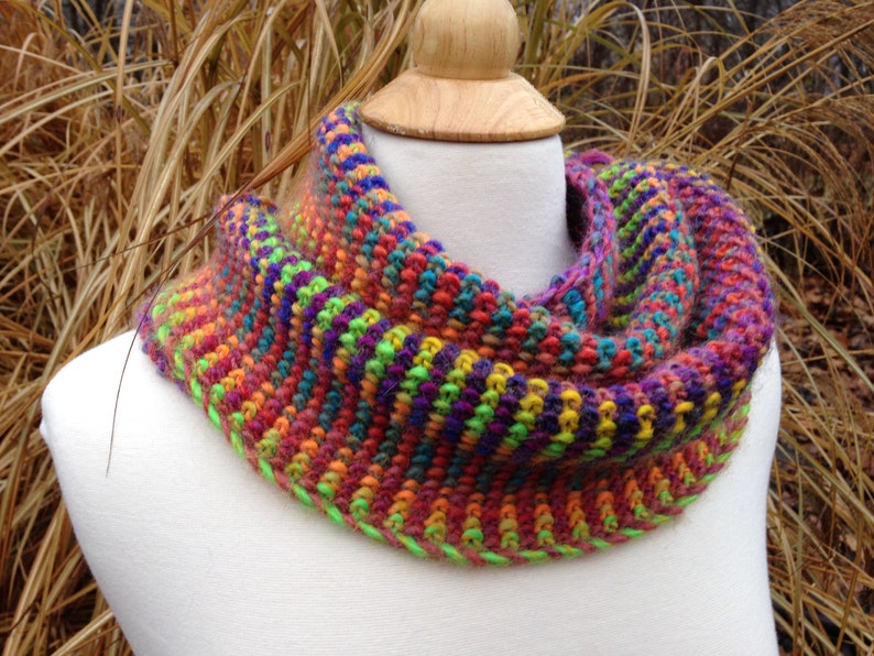 Now Casting On … Frankie Alcorn’s ‘Rainbow Colored Linen Stitch Infinity Scarf’