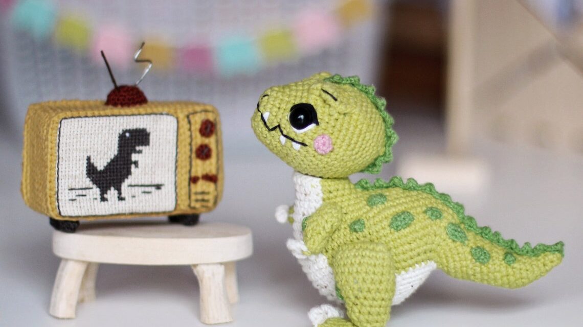 Tyrannosaurus Rex Amigurumi With Bonus TV Set Featuring The Famed Dino Game … So Fun!