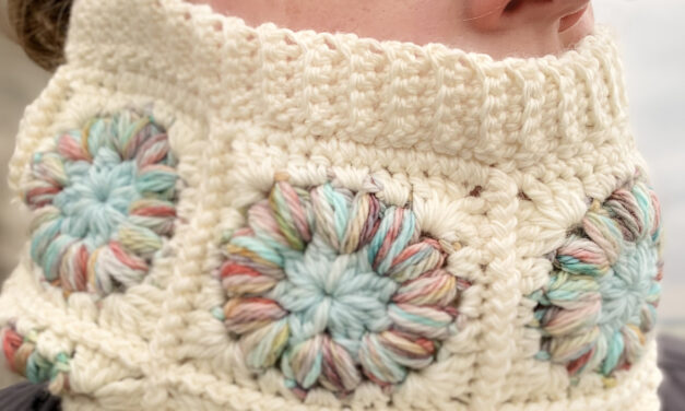 This Cozy ‘Astrid Granny Cowl’ Is All About The Puff Stitch!