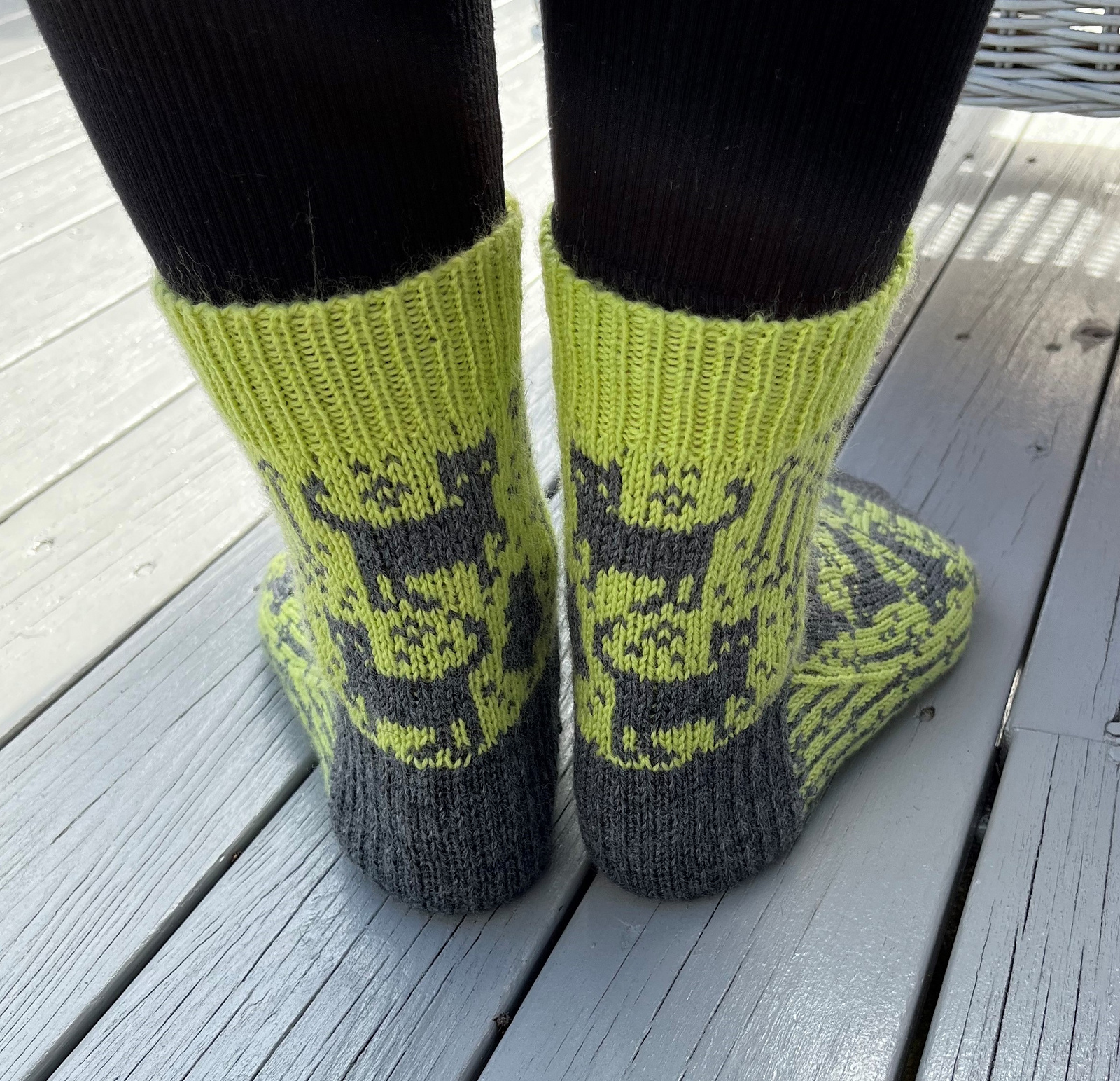 Knit A Pair Of Pawsome Cat Socks Designed By Aud Bergo