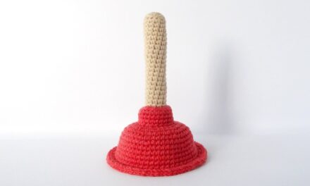 Total Novelty … This Crochet Toilet Plunger Amigurumi Is Hilarious!