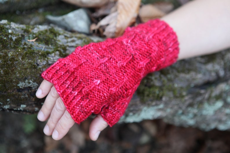 Knit a Dragon Tears Hat For Fall, Pair It With A Matching Shawl!