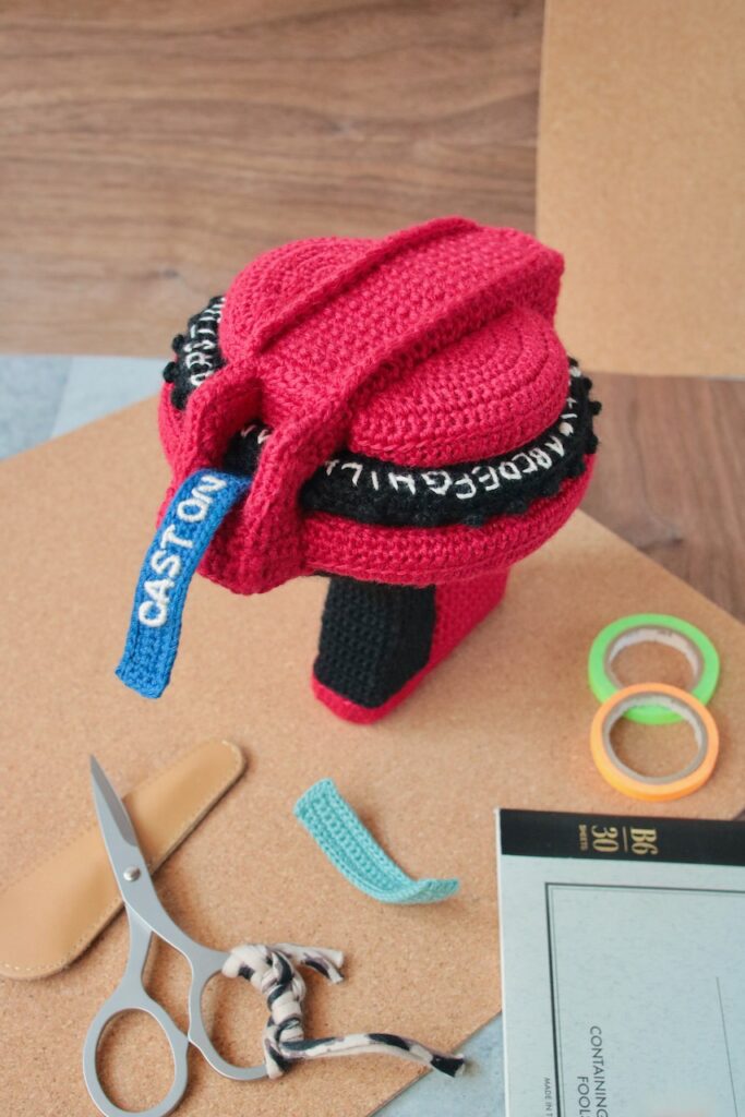 Unusual Crochet: Check Out 203gow’s Inoperable Label Maker