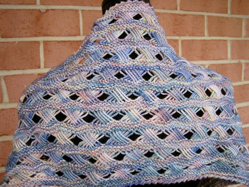 knit pattern designed by Linda Lehman of Wearable Art Emporium #knitting