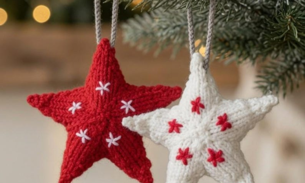 Easy Star Knitting Pattern for a Fast Christmas Ornament