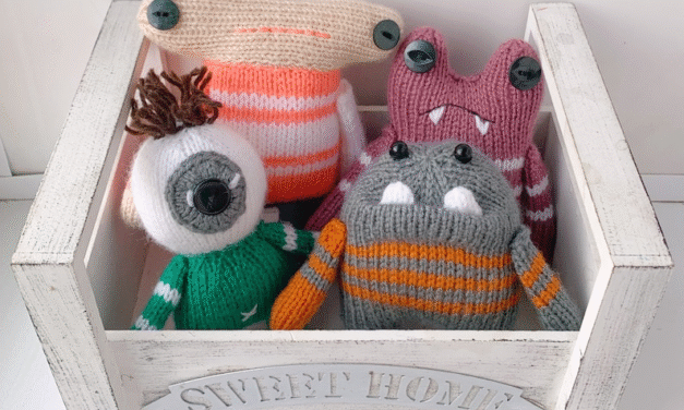 Soft, Kooky & Irresistibly Fun – Popular Patterns To Knit Four DIY Aliens