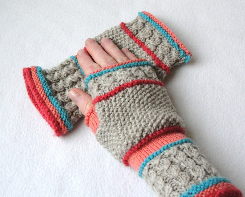 Scarborough Fair Fingerless Gloves: The Knit Pattern That Hits All the Right Notes