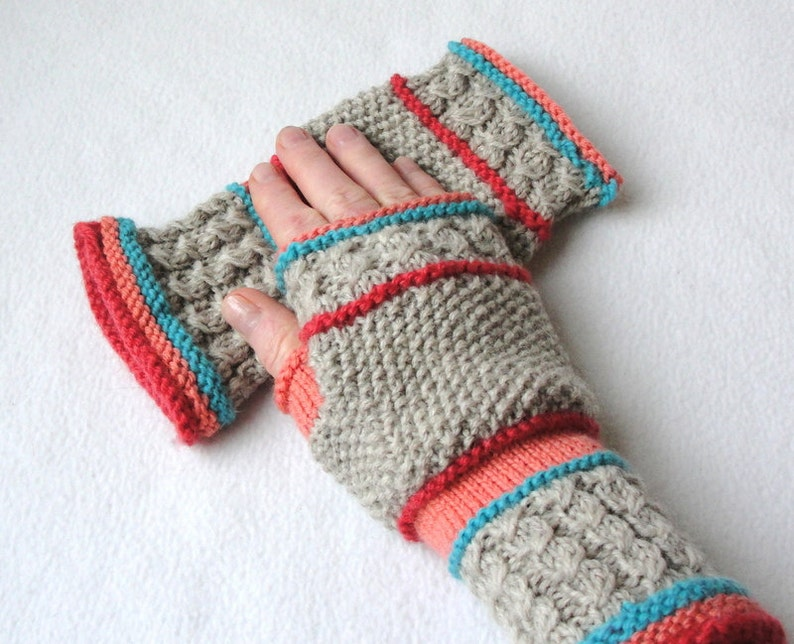 Scarborough Fair Fingerless Gloves: The Knit Pattern That Hits All the Right Notes