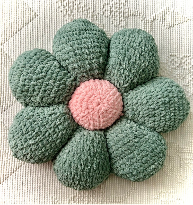 7 Crochet Throw Pillows You Can Make In A Day