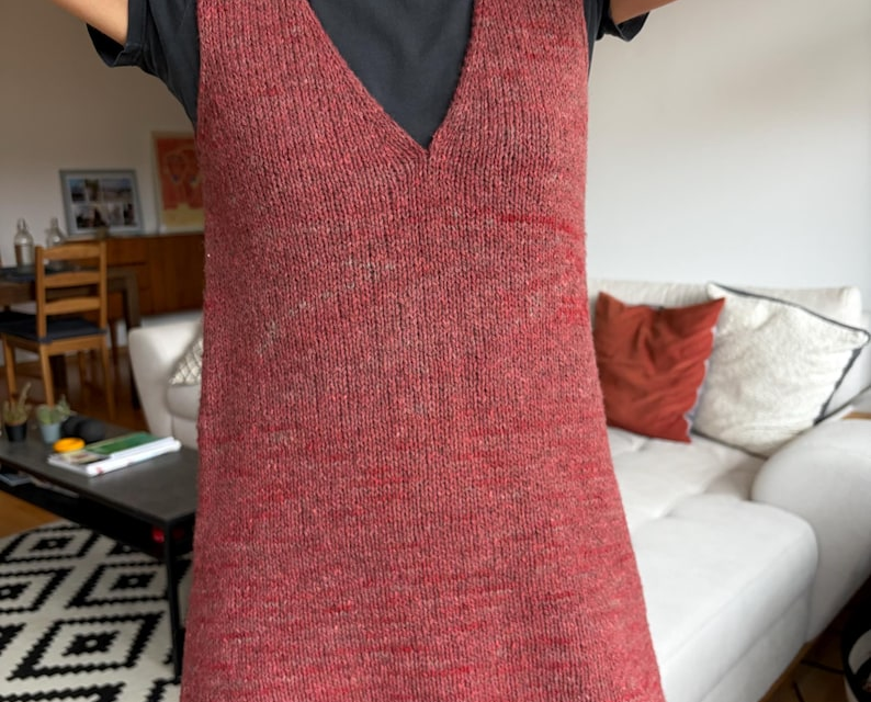 The ‘Cranberry Knit Dress’ Is the Pattern Everyone’s Adding to Their Queue Right Now